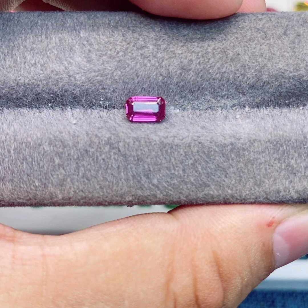 蓝宝石裸石未镶嵌无烧粉色蓝宝石1.01克拉