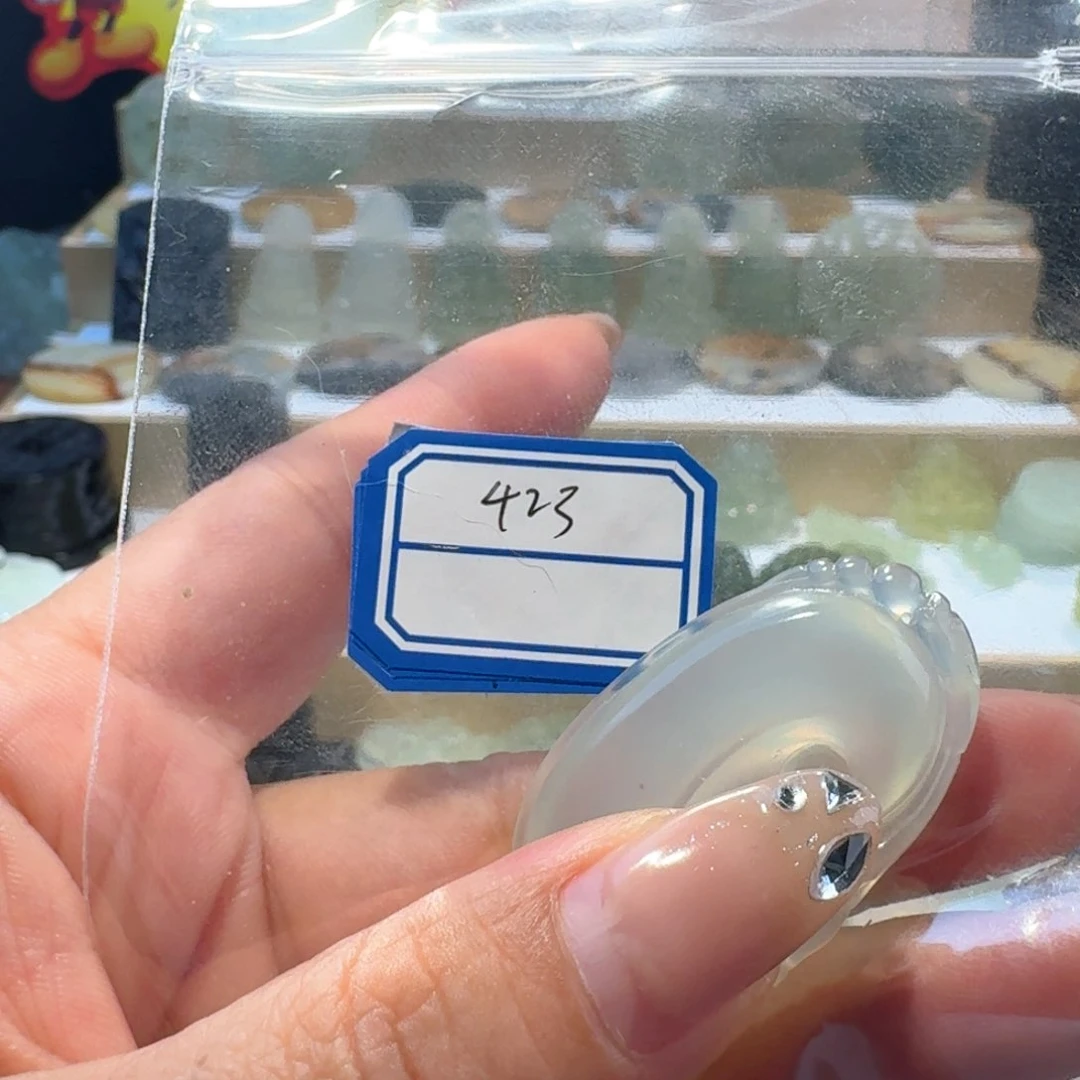 岫玉未镶嵌颈饰精美礼品