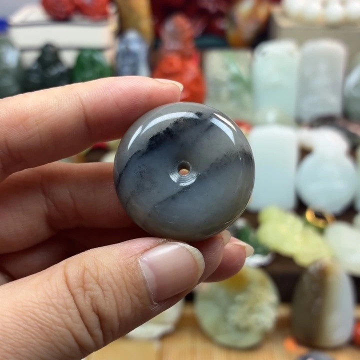 玥***児和田玉未镶嵌颈饰