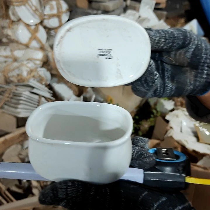 摆件陶瓷盘子碗啥都有