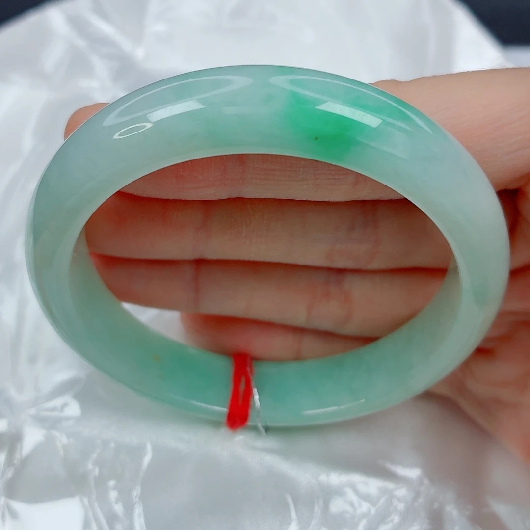 翡翠未镶嵌手镯55.2正圈，飘绿，润感好，完整，021