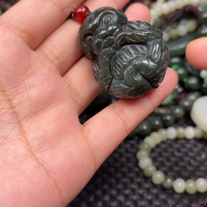 颈饰未镶嵌和田玉