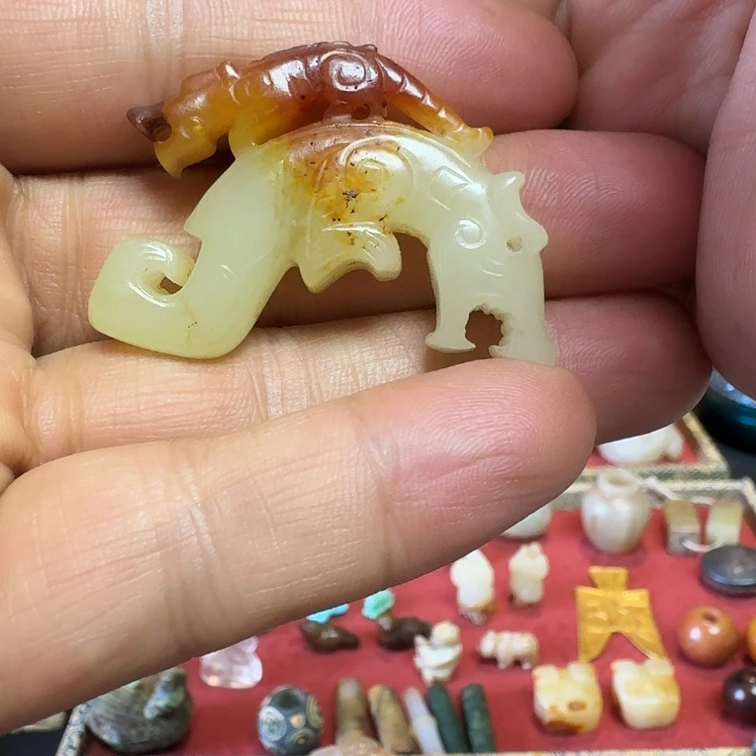 南***士和田玉未镶嵌挂件