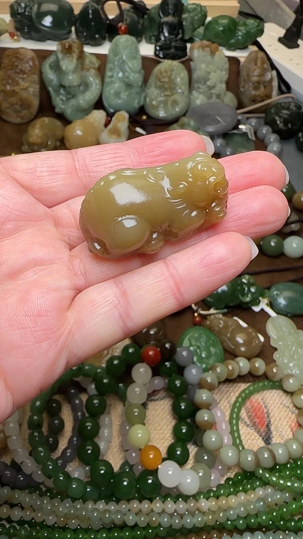 和田玉貔貅吊坠挂件