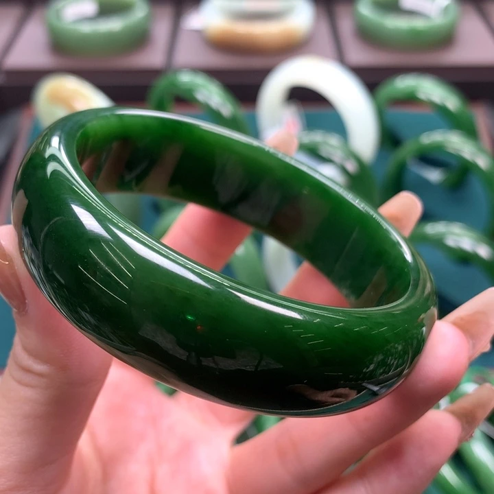 未镶嵌手镯和田玉（碧玉）5960