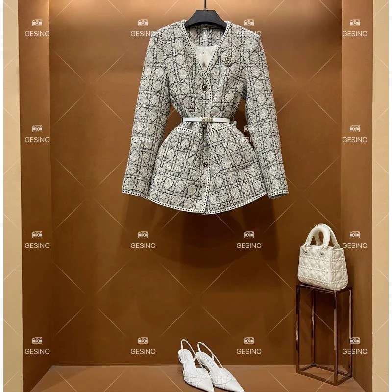 【悠悠】秋冬气质小香风时尚设计师中长款外套 QD-2025176