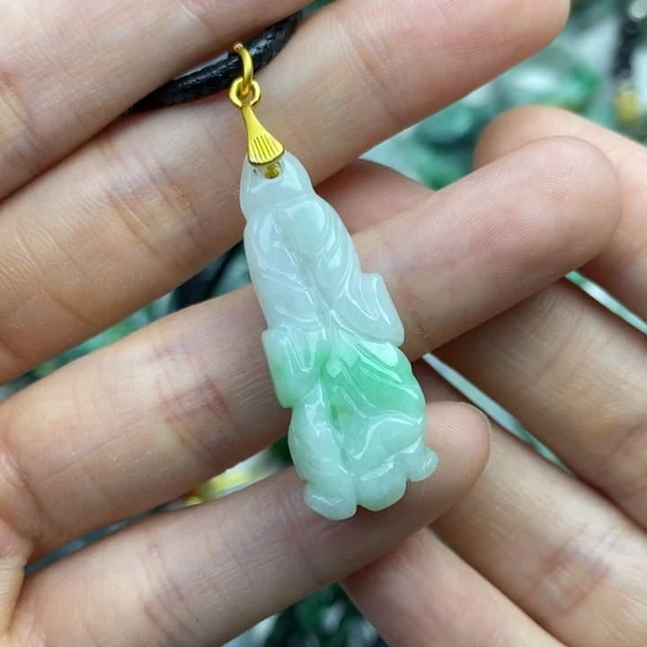 颈饰未镶嵌翡翠吊坠