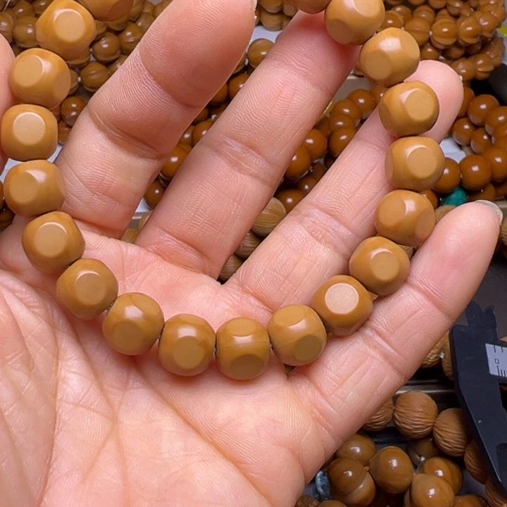 吊坠橄榄核聚宝盆