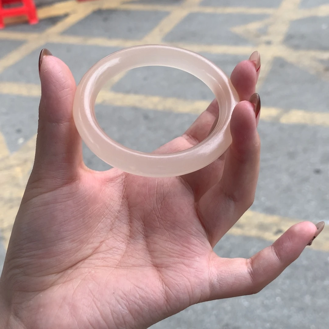 方钠石未镶嵌手镯虞*