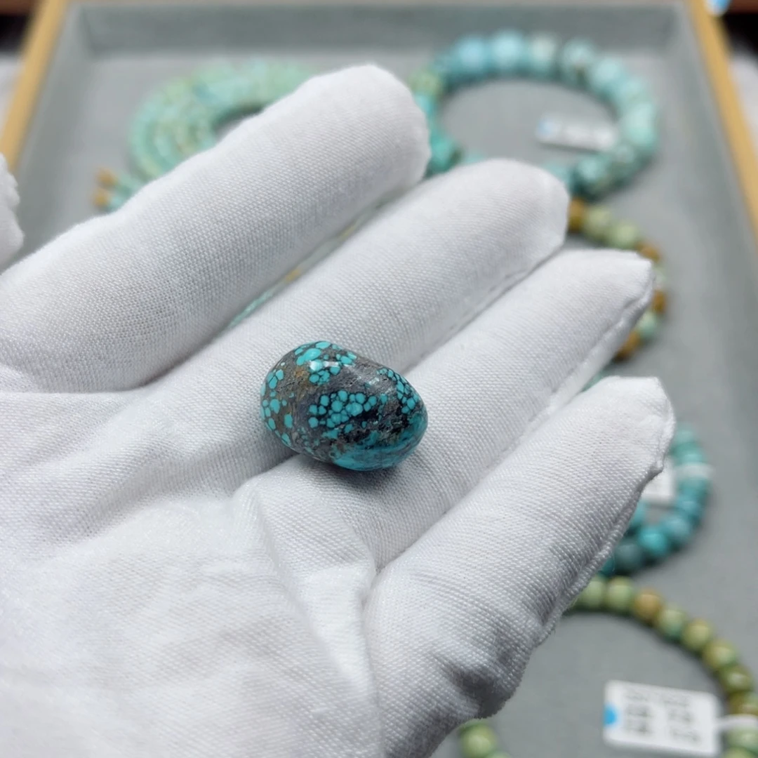 绿松石未镶嵌挂件