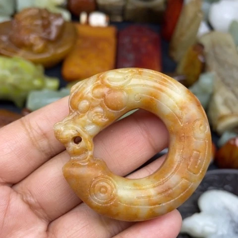 蛇纹石玉未镶嵌颈饰59