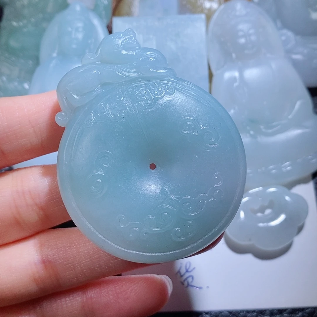 未镶嵌定制翡翠毛货付款后确认抛光