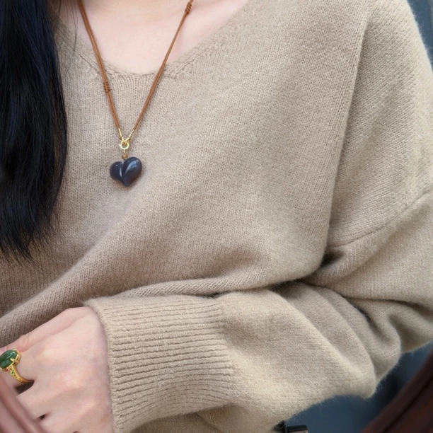 天然冰烟紫玛瑙屁桃麻绳手绳手工编织款万能扣吊坠项链