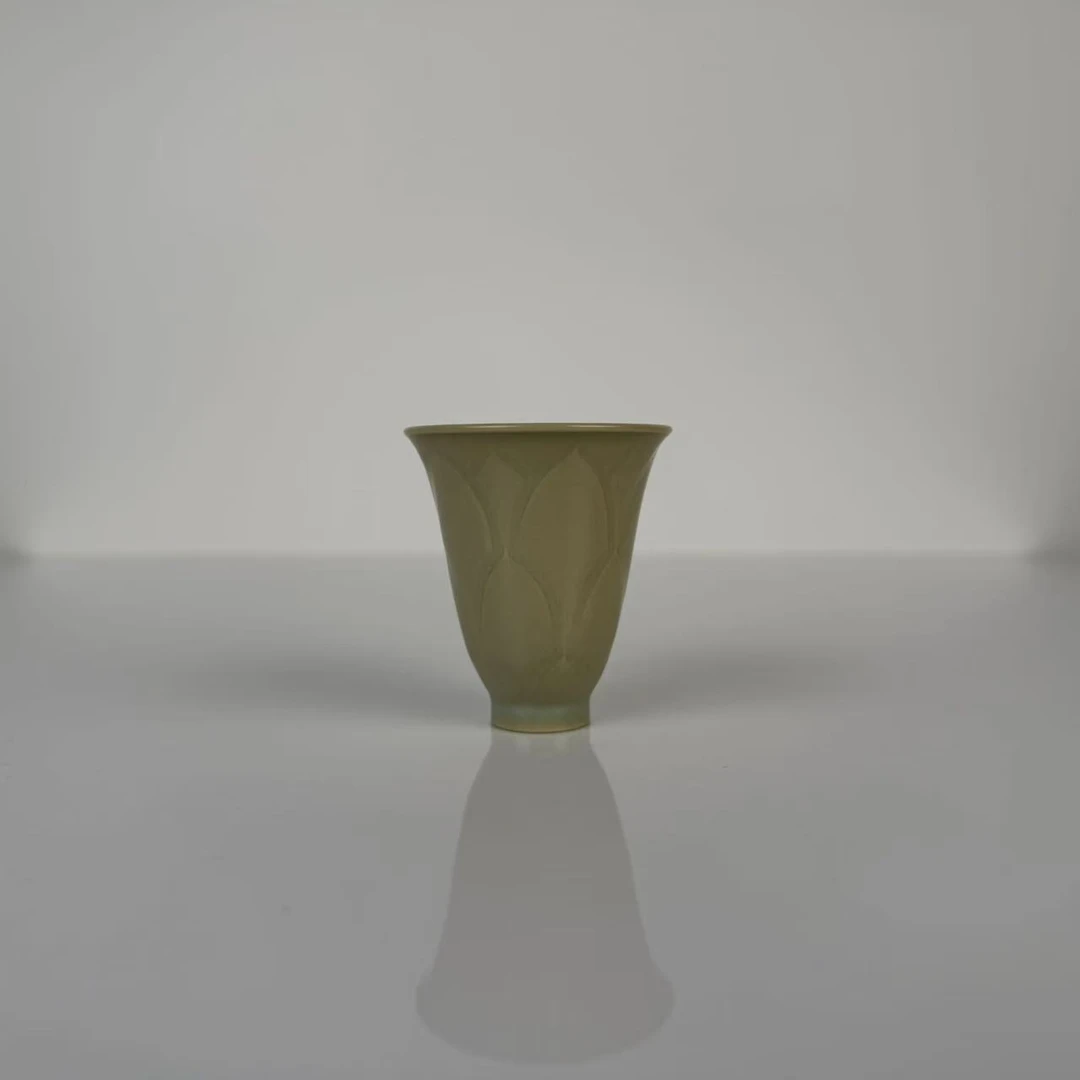 南山云泊 越窑 莲纹醉心杯