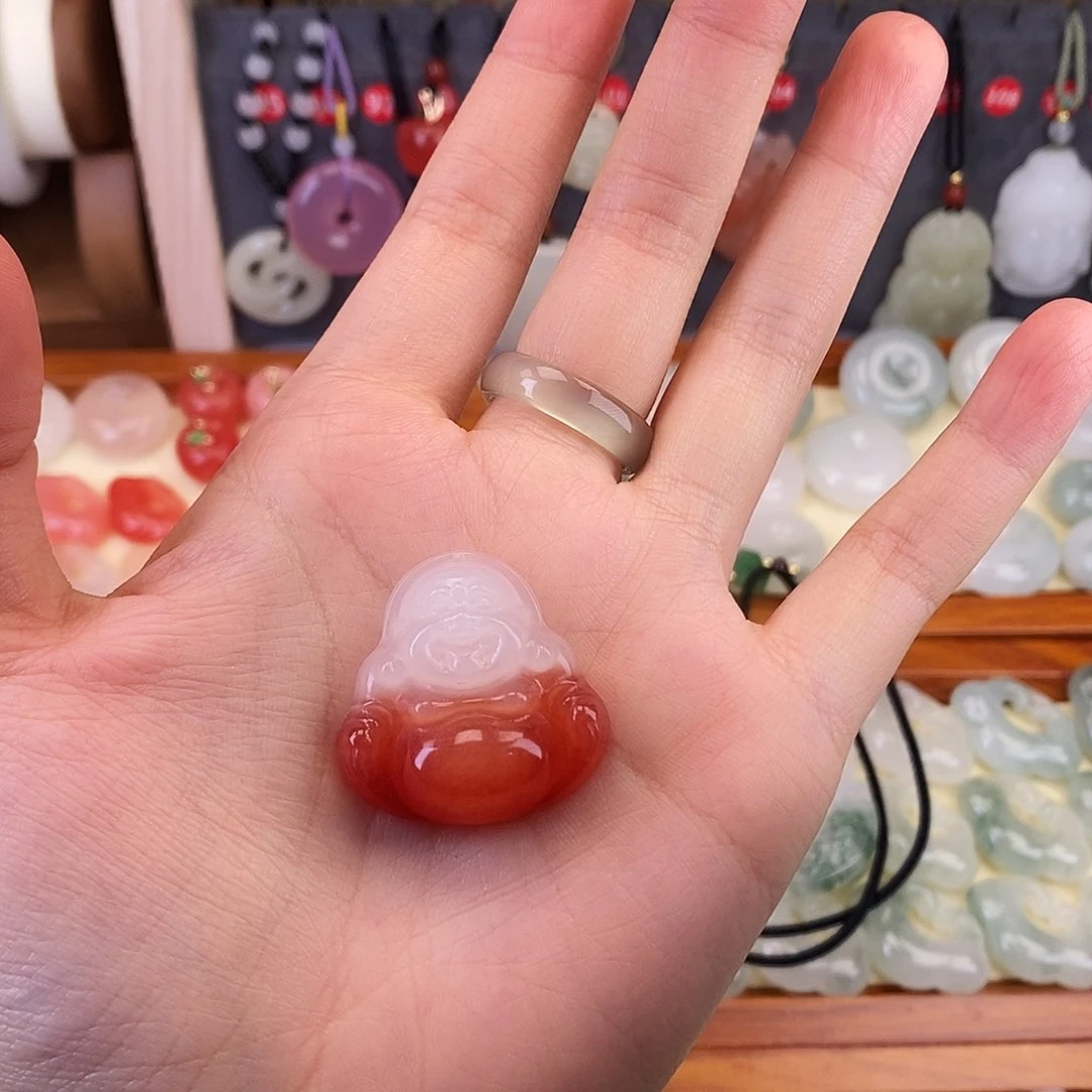 颈饰未镶嵌石英质玉?****