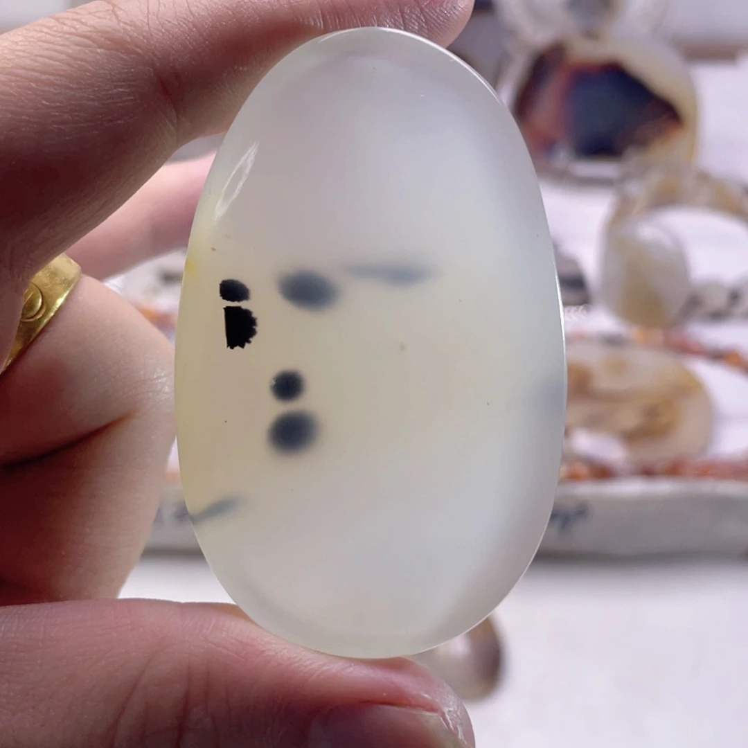 玛瑙/玉髓未镶嵌珠宝奇石