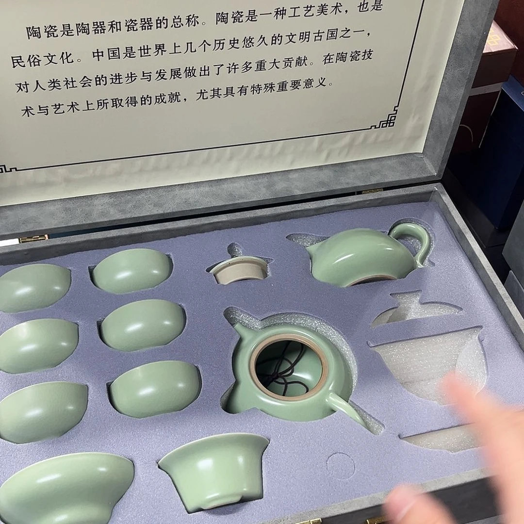 孤品茶具套装等。