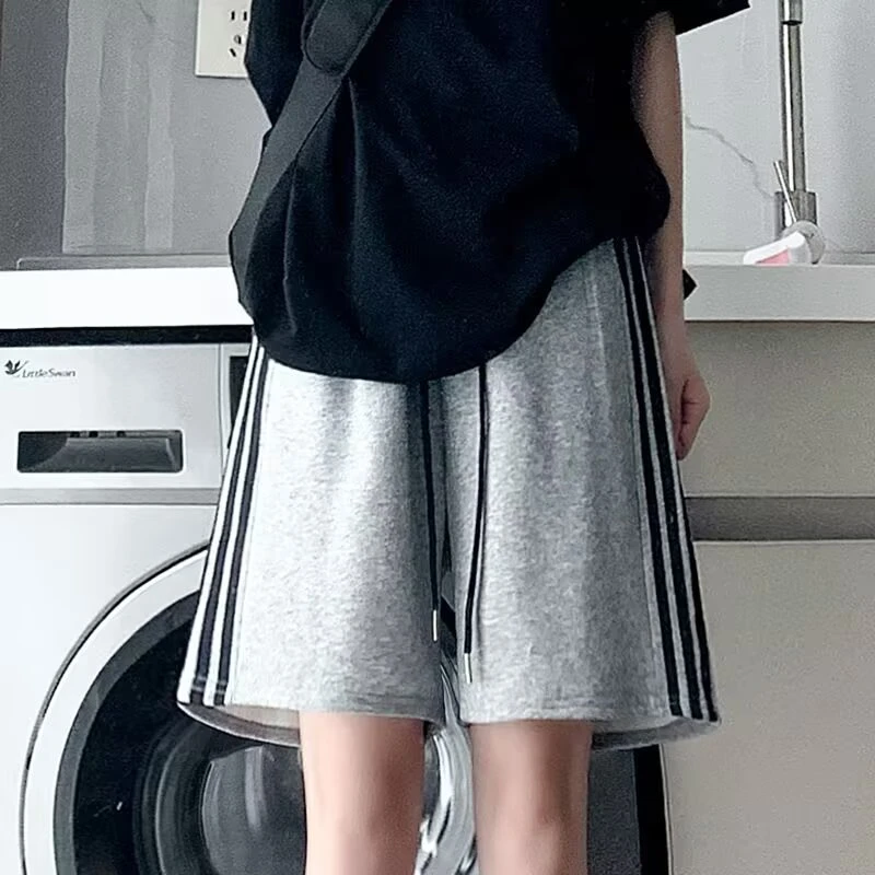 夏季休闲运动短裤男潮牌彩色三杆大裤衩青年班服宽松沙滩五分裤潮