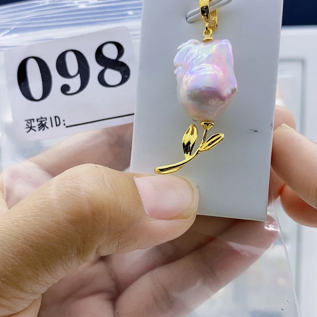 颈饰淡水珍珠钛钢