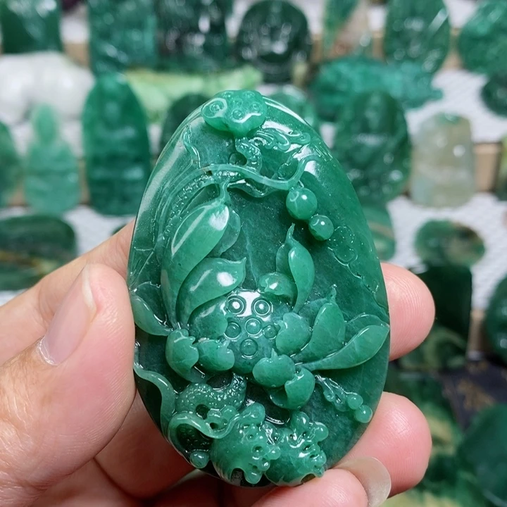 未镶嵌独山玉颈饰