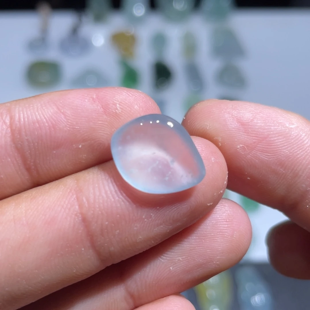 颈饰未镶嵌翡翠随形