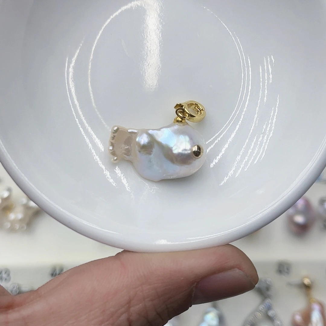 淡水珍珠吊坠(不含链)未镶嵌心****e15