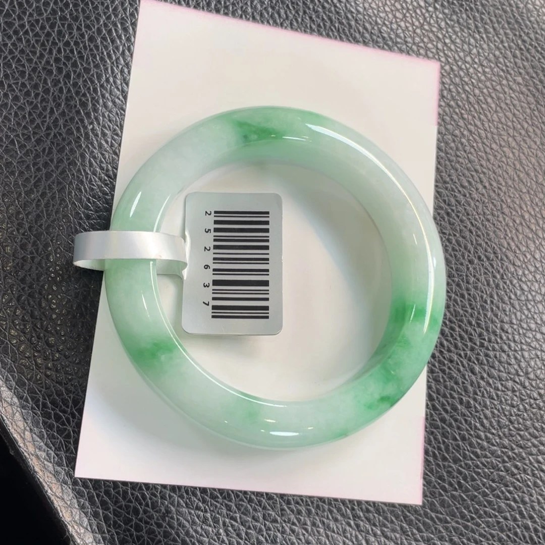 翡翠未镶嵌手镯113号 52正圈 有长纹