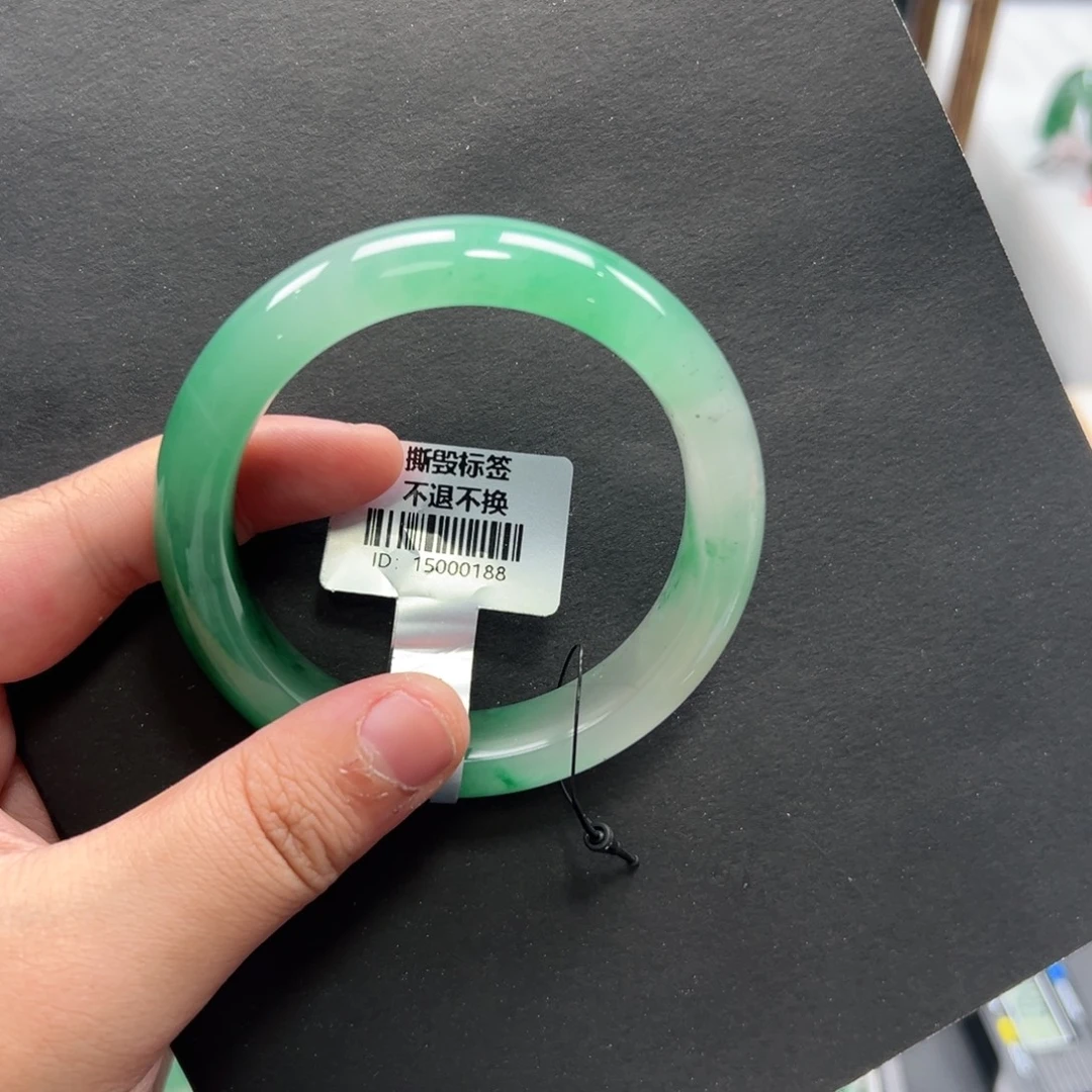 未镶嵌手镯石英质玉+小涵55.0