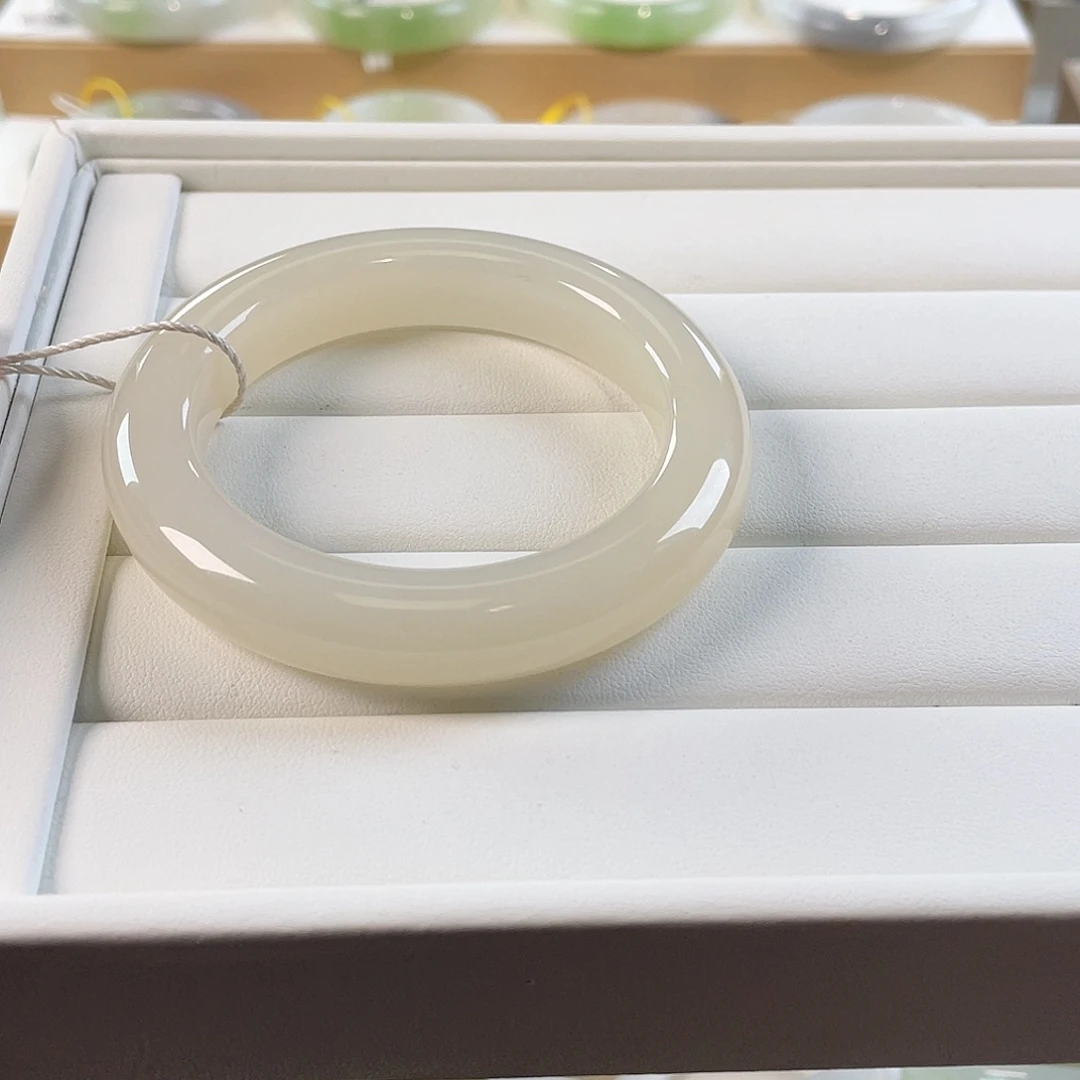 和田玉未镶嵌手镯藕粉完美老料