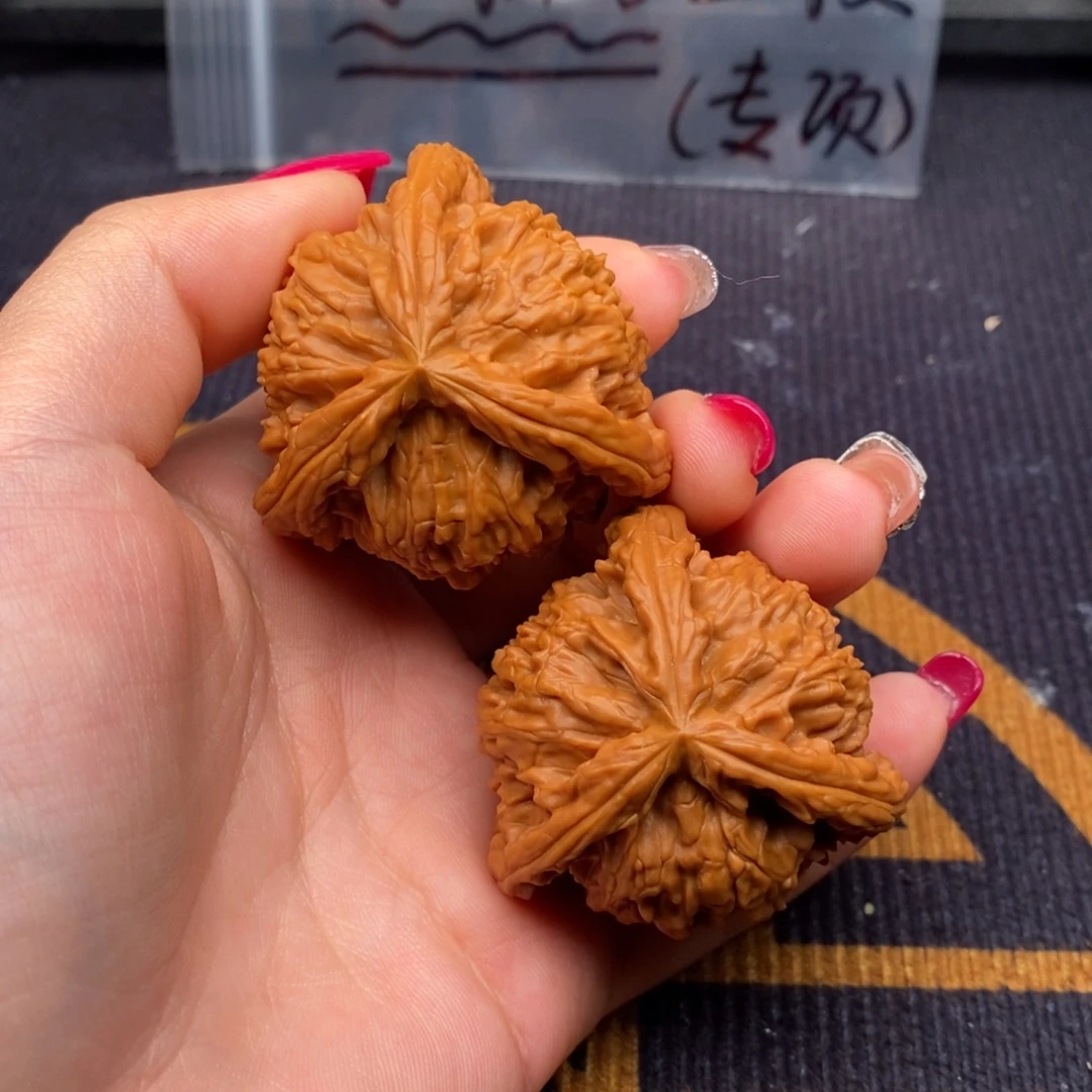 单***歌把件文玩核桃白狮子