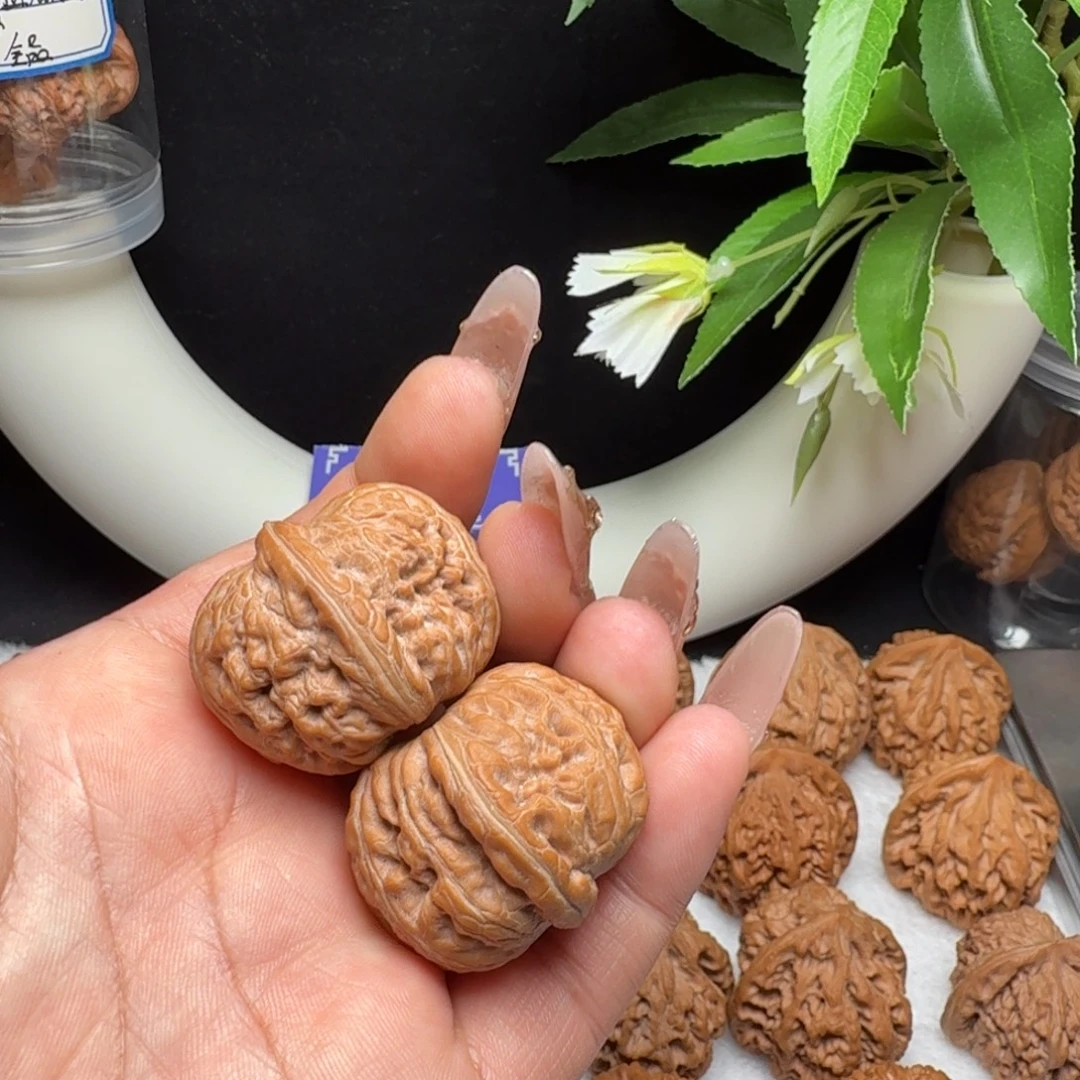 ****️文玩核桃把件33.5元宝