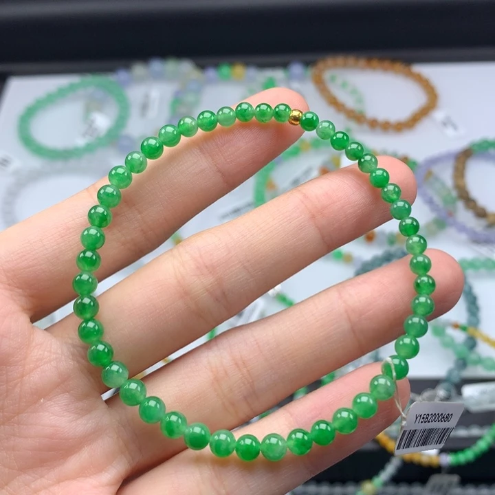 翡翠手镯未镶嵌翡翠
