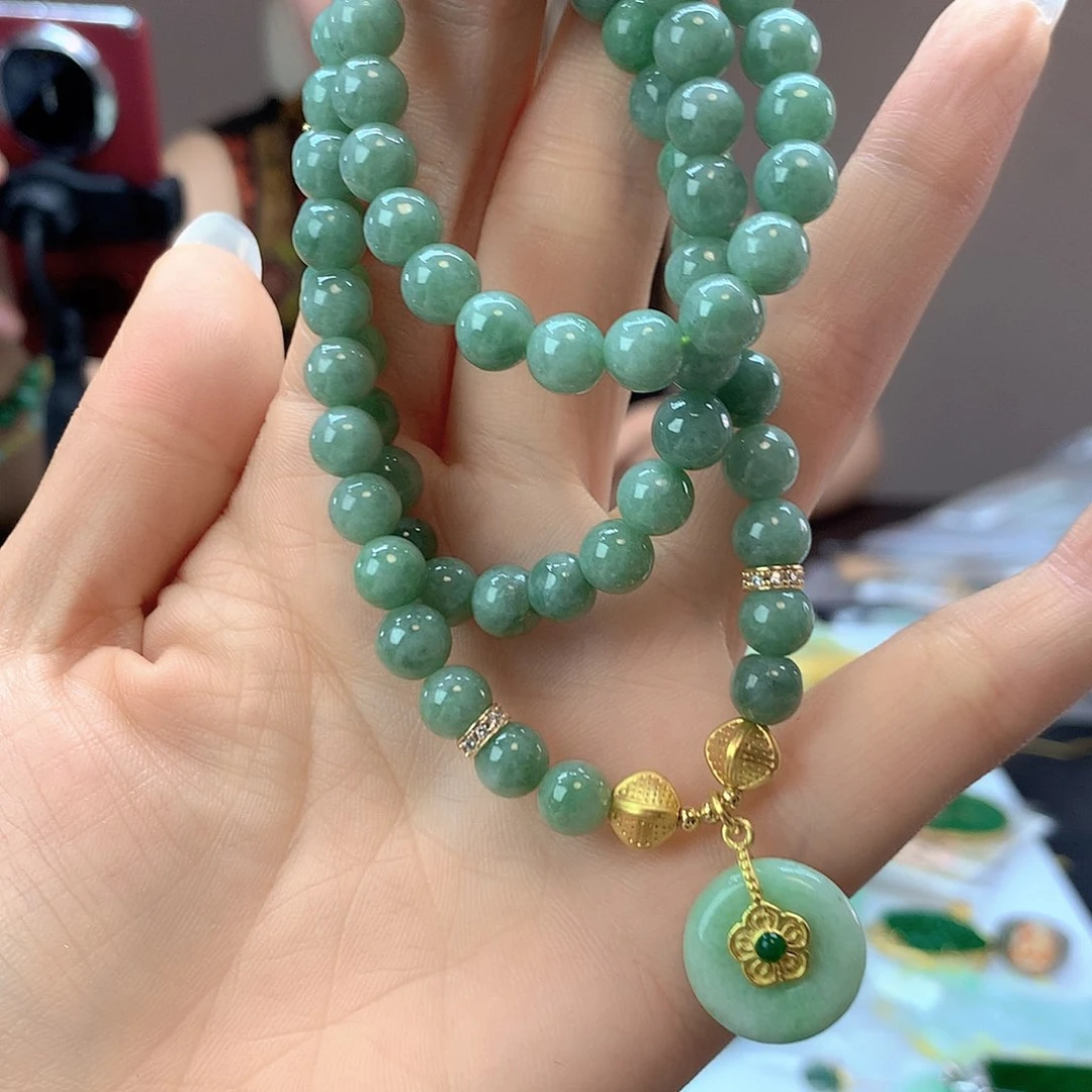 翡翠未镶嵌颈饰翡翠