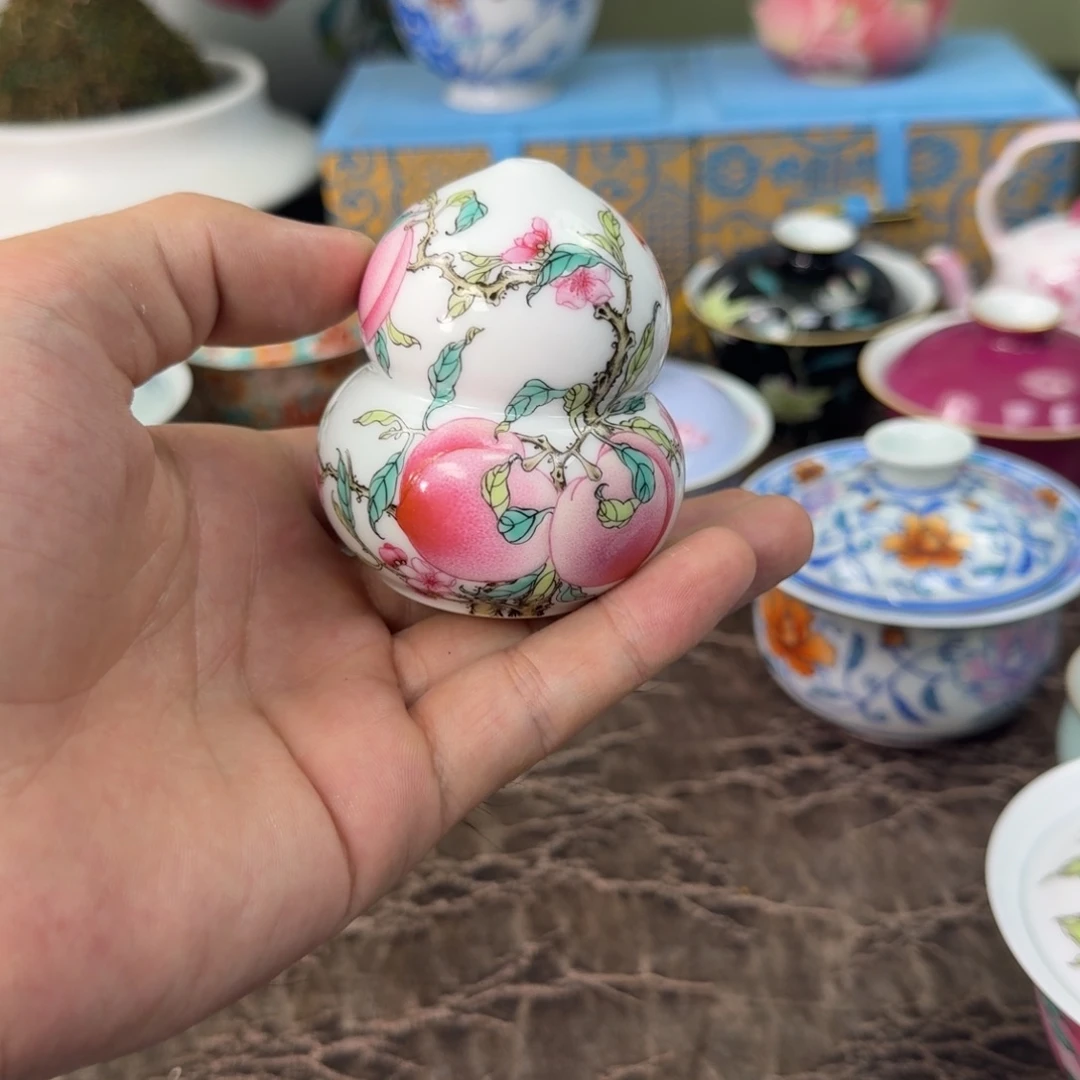 浔隐釉上粉彩三桃香插