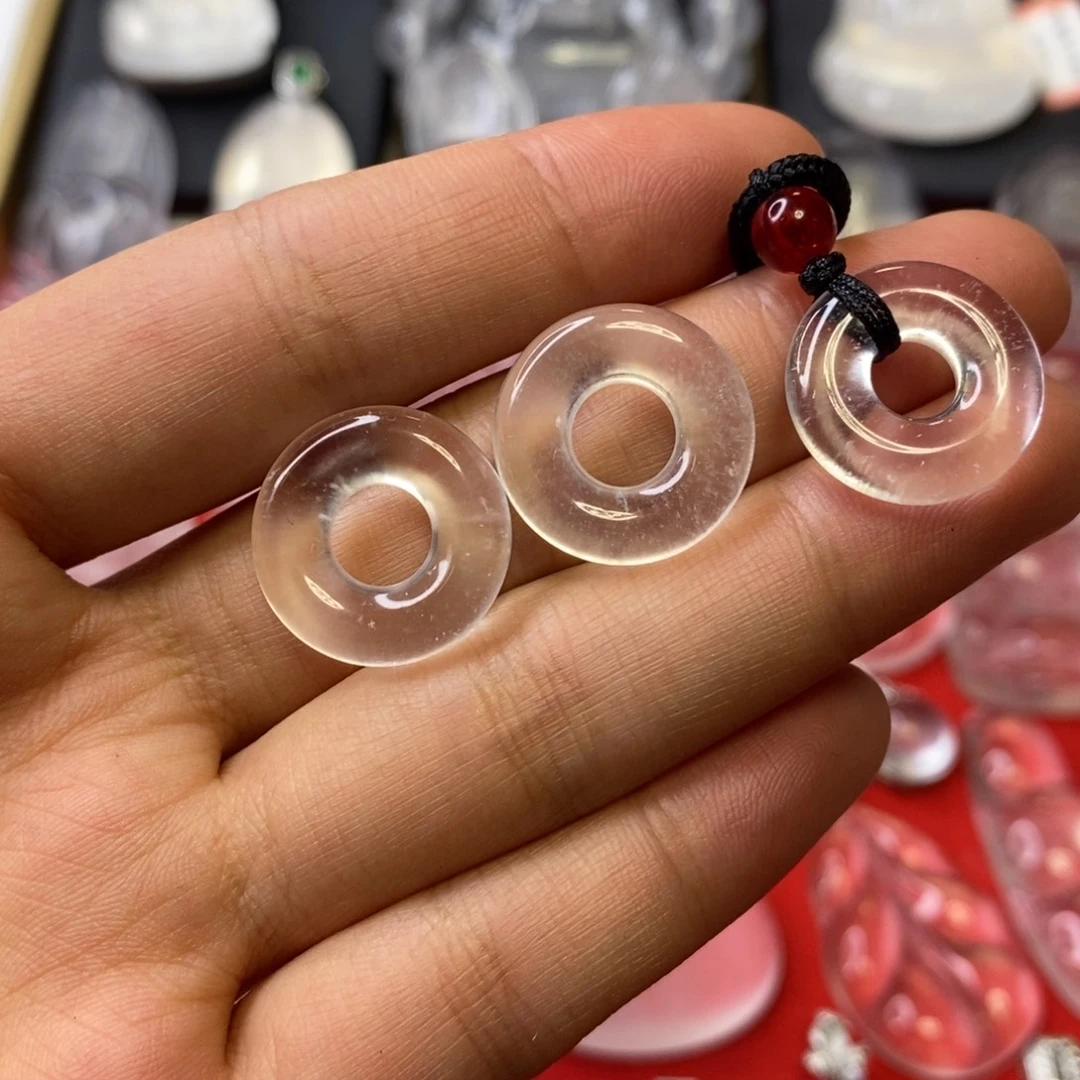 石英质玉未镶嵌吊坠