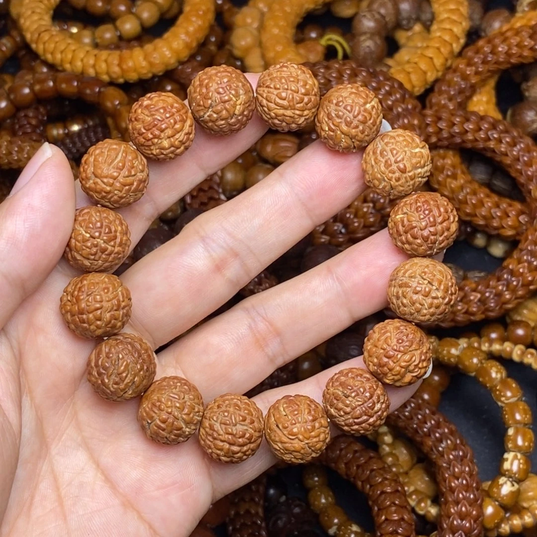 紫金鼠吊坠~龙纹桃核雕刻龙鳞