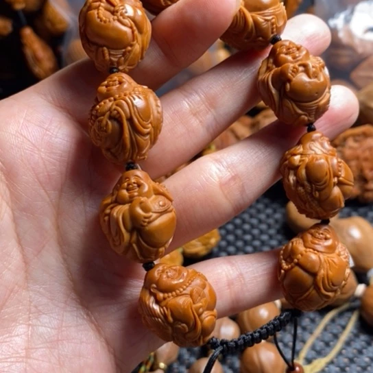 橄榄核吊坠瑞兽弥勒2.0左右