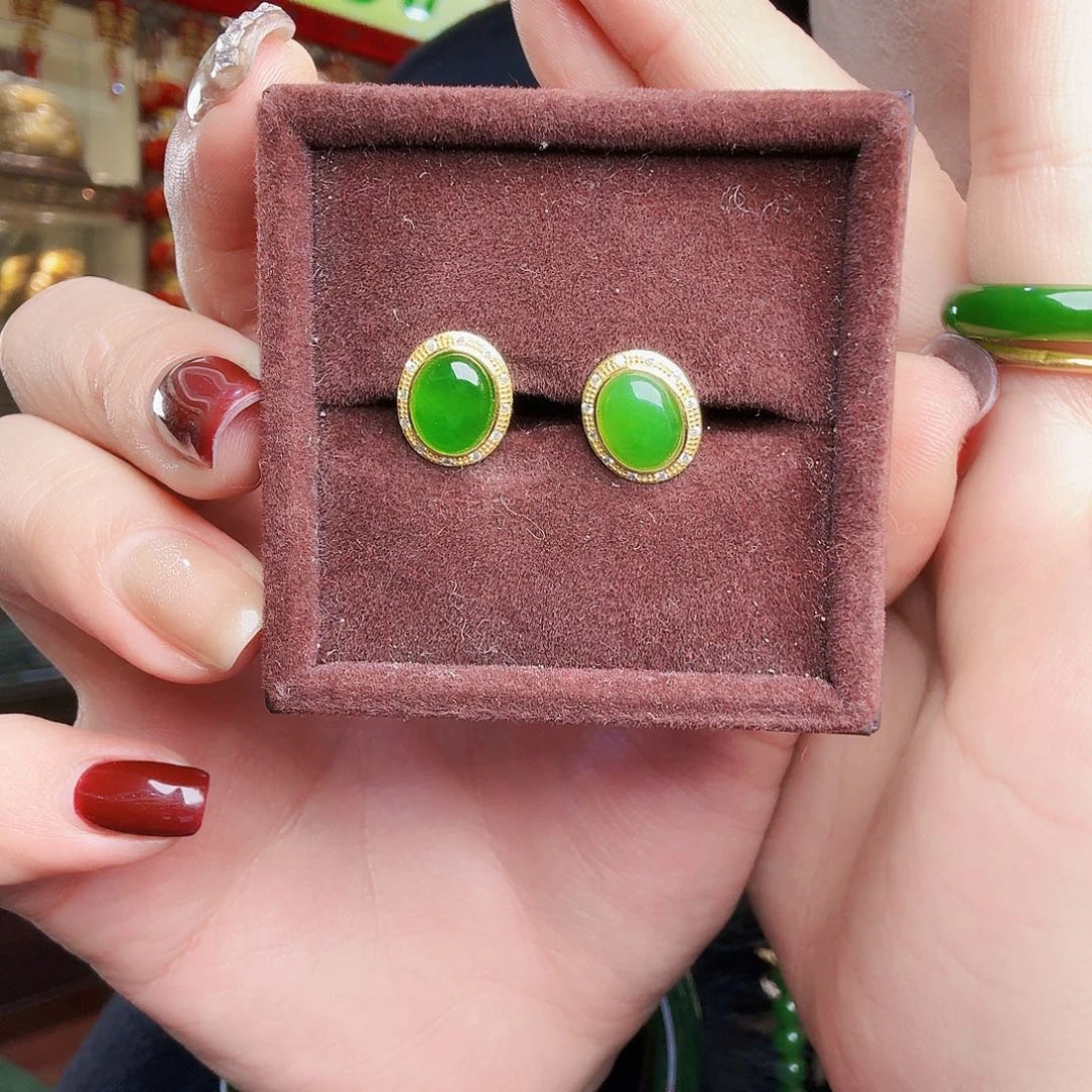 和田玉（碧玉）颈饰未镶嵌格***友耳钉