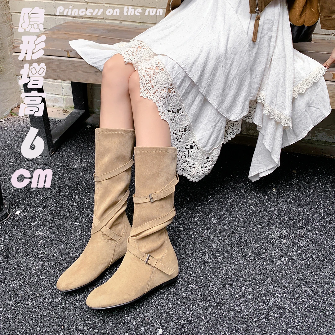 葡萄妈同款增高6cm~韩系圆头百搭扣带柔软褶皱显瘦厚底中高筒靴女