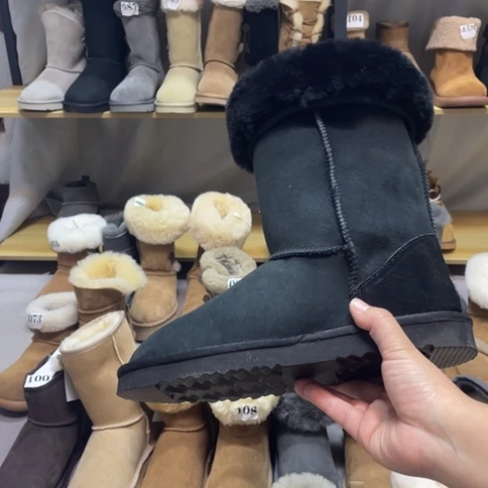 36码黑色中筒雪地靴