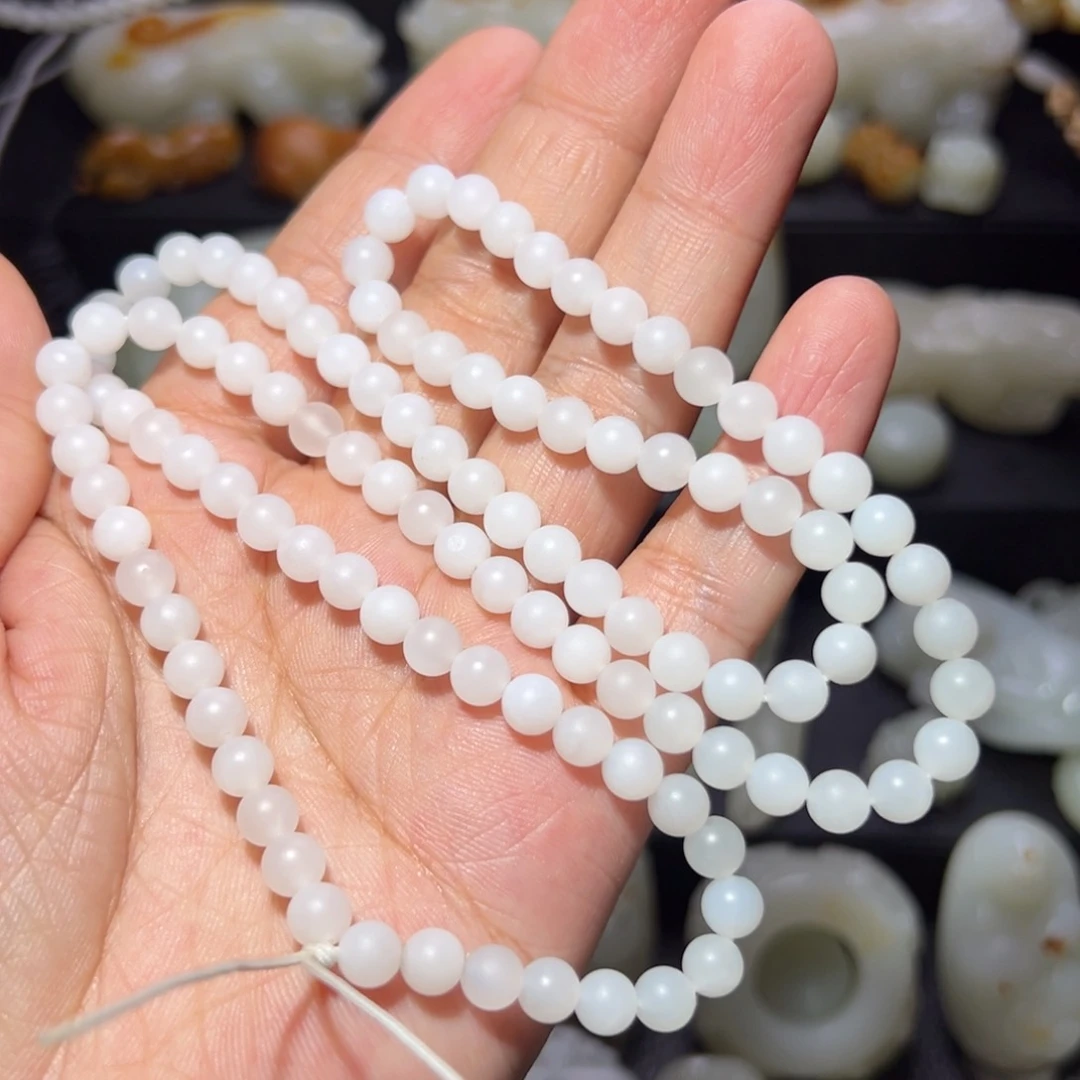 和田玉未镶嵌颈饰万****头