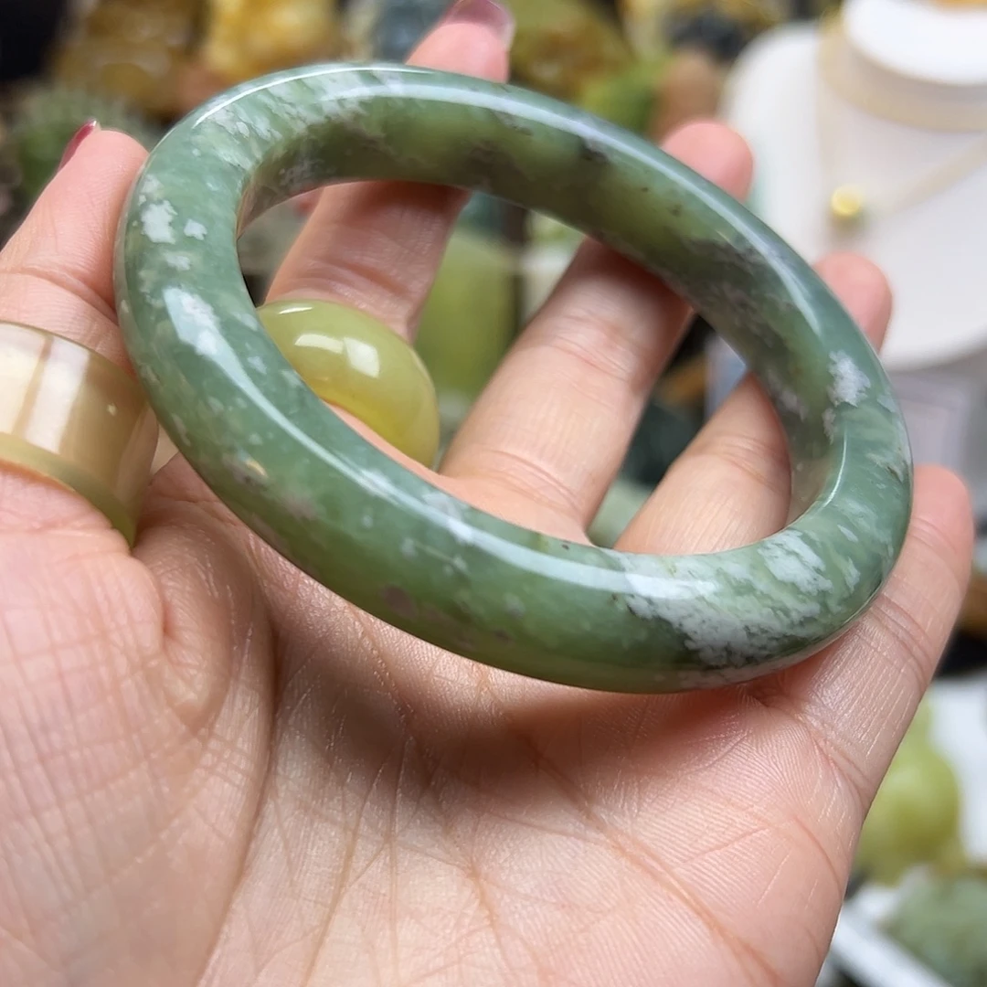 岫玉未镶嵌颈饰翠花料62.3