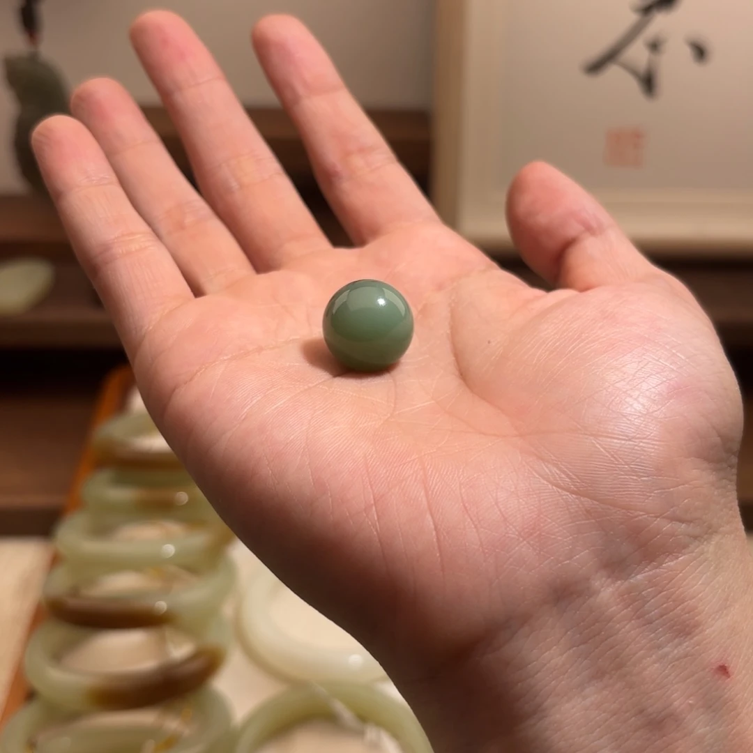 和田玉(糖玉)颈饰未镶嵌