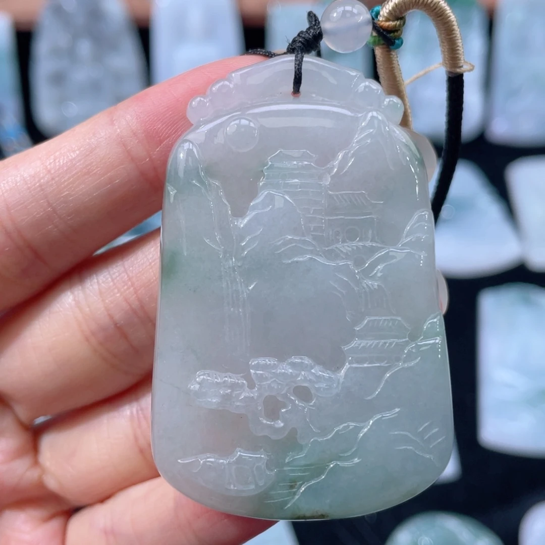 颈饰未镶嵌翡翠山水牌