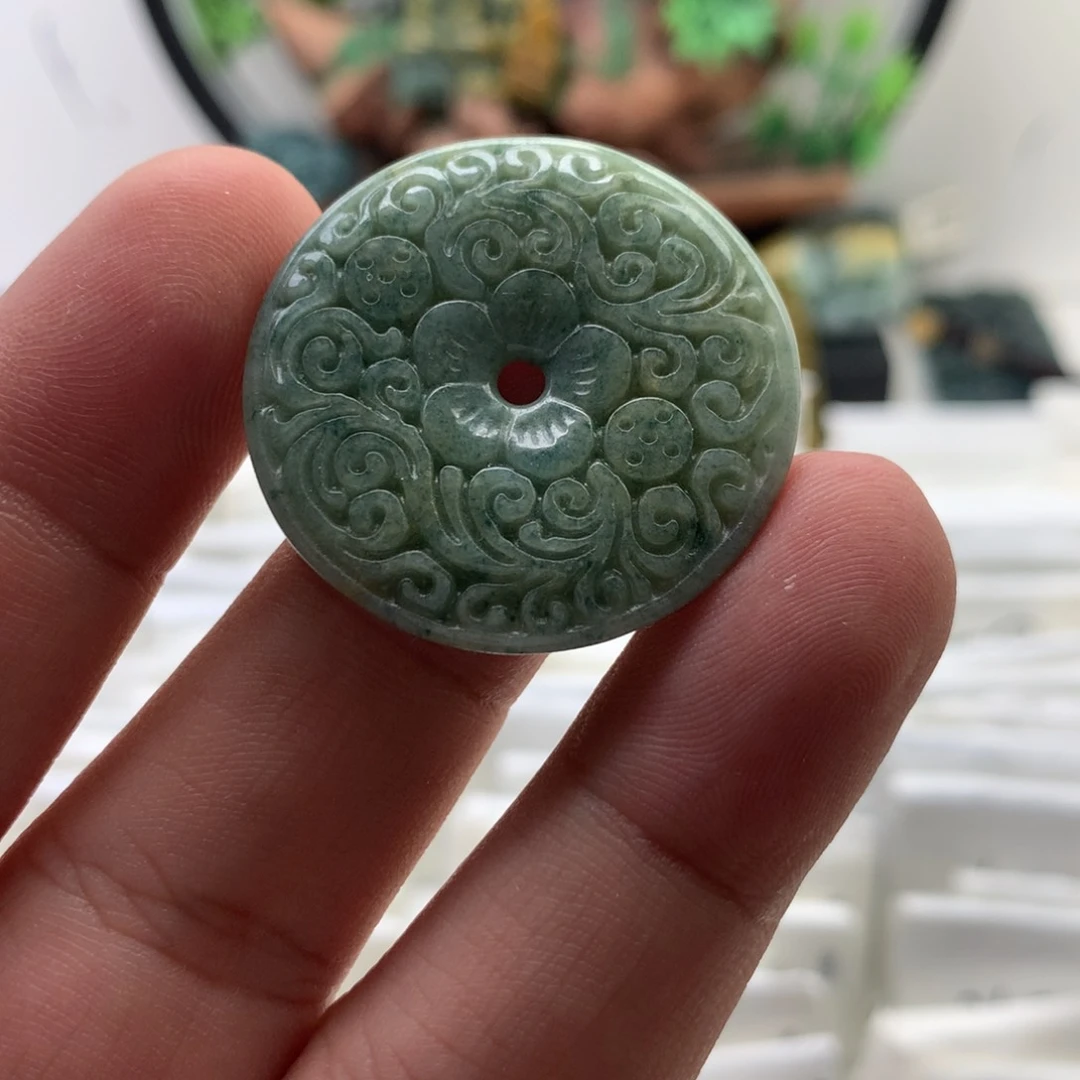 颈饰未镶嵌翡翠扣子