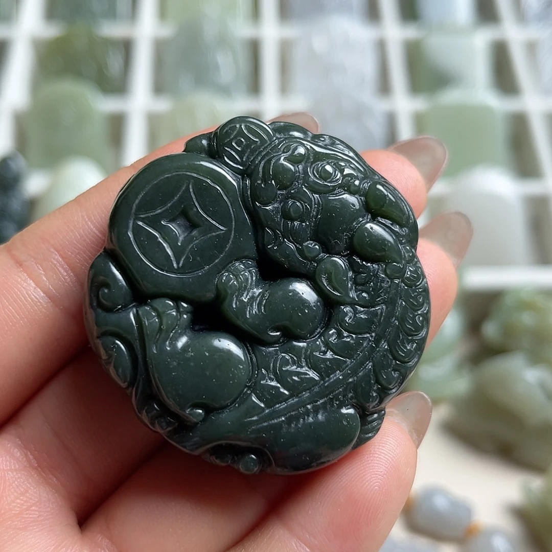 和田玉未镶嵌挂件