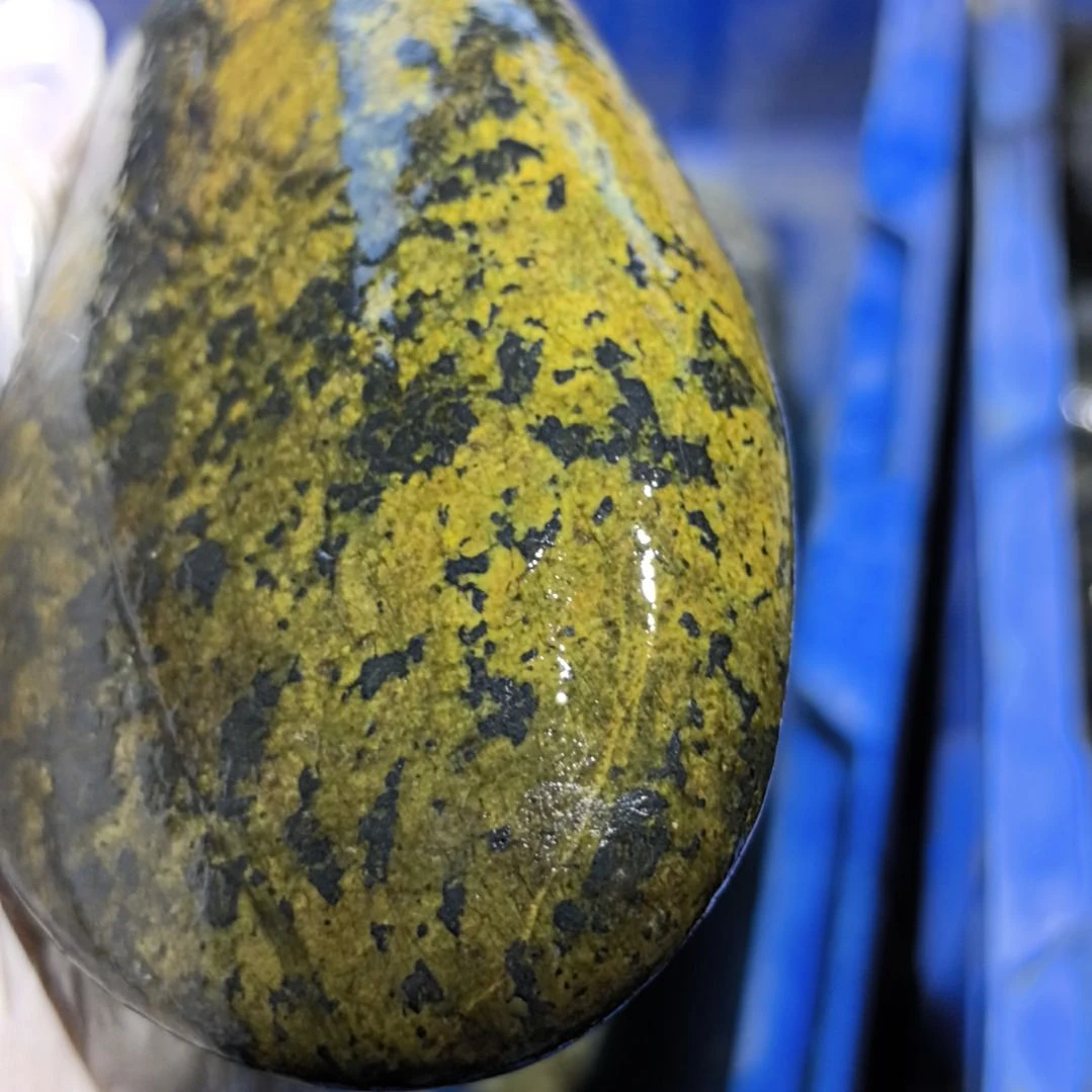 米****藏玉药王石原石一个摆件