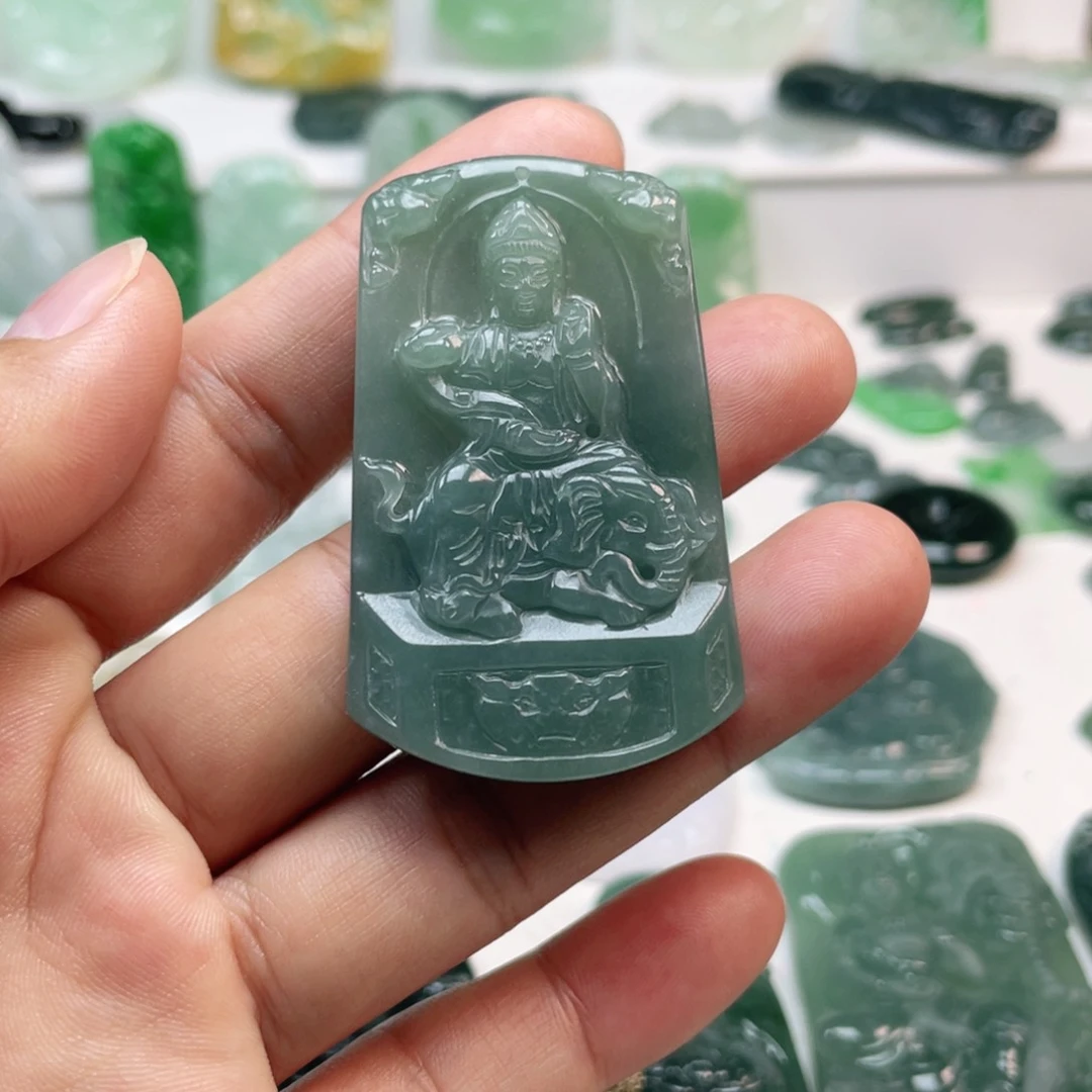 翡翠颈饰未镶嵌普贤