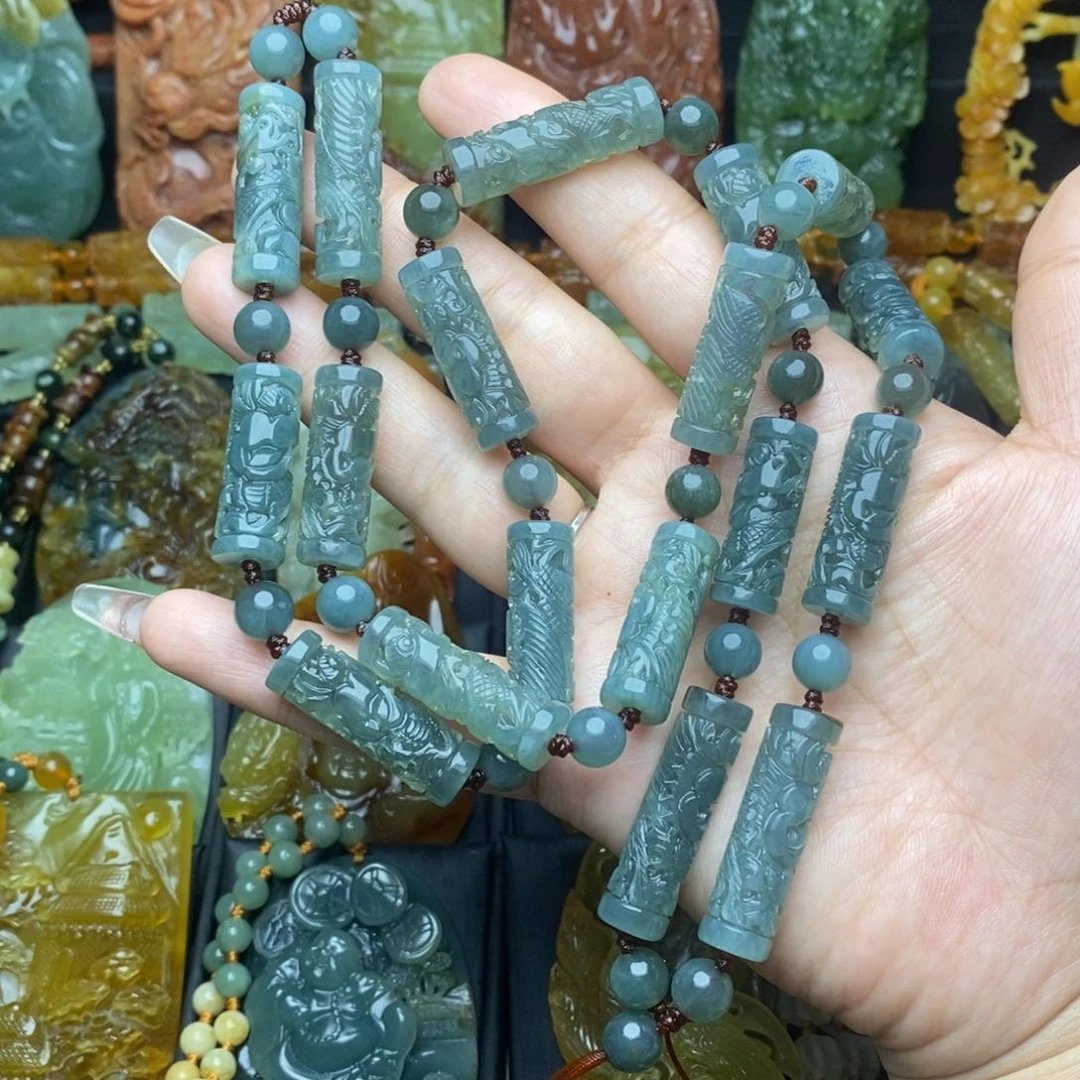 蛇纹石玉未镶嵌颈饰肉**团