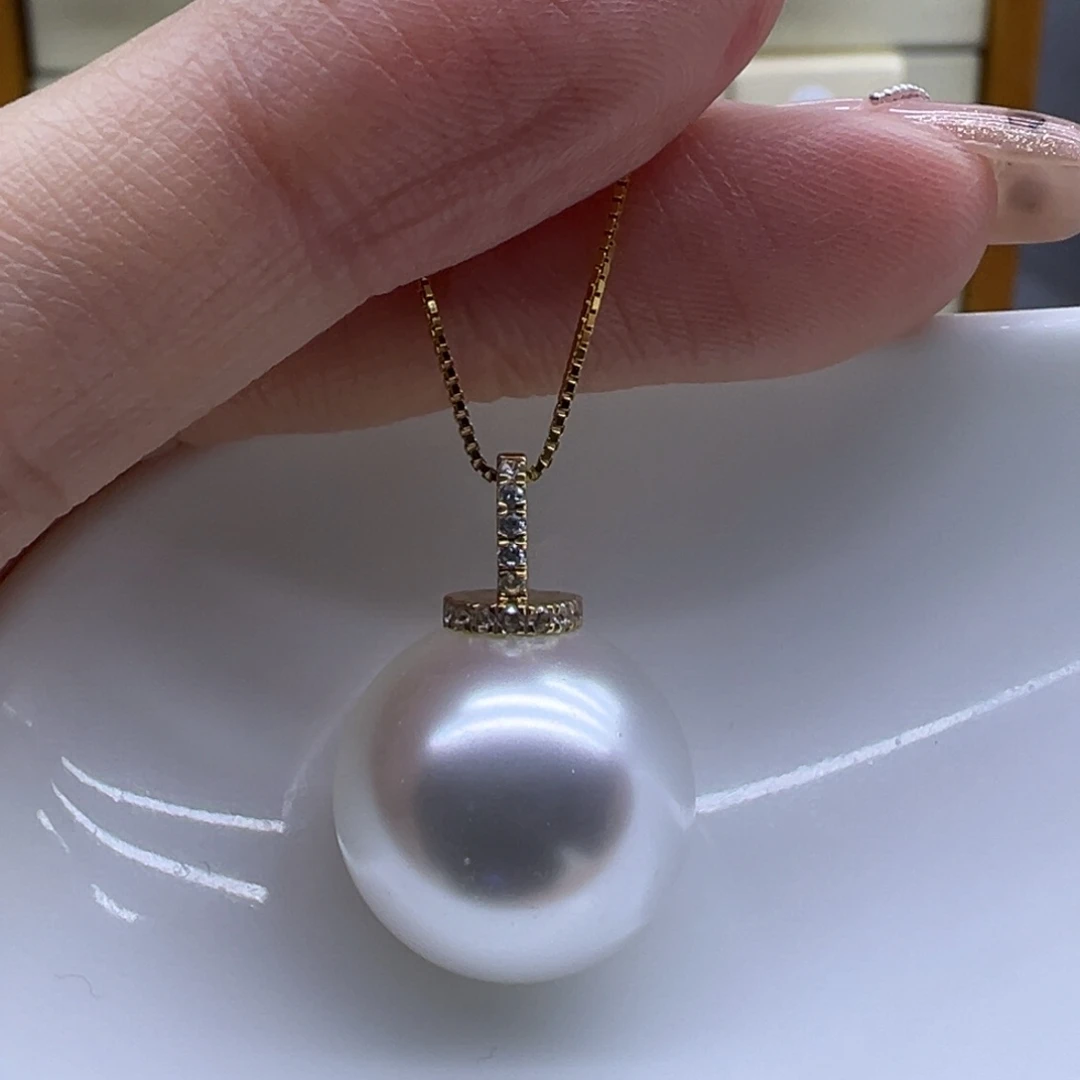 18K金镶嵌吊坠(赠链)淡水珍珠